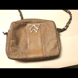 Gold Kelly Wynne Crossbody